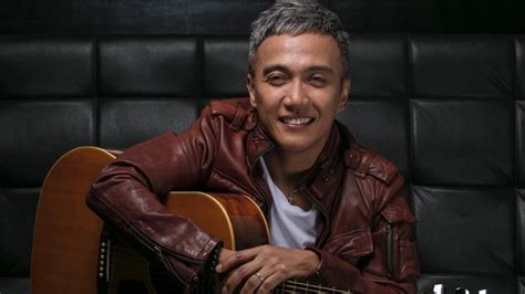 what happened to arnel pineda.
